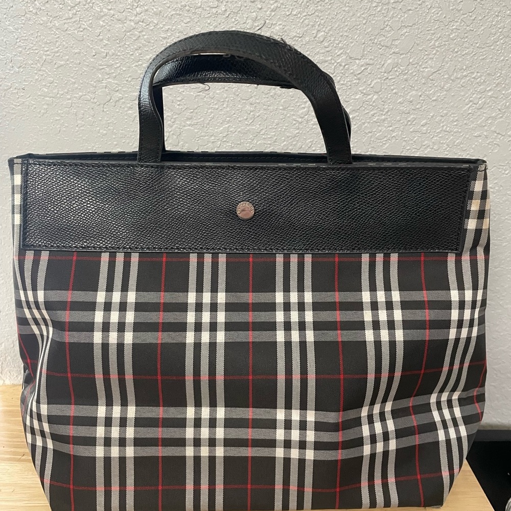 Burberry tote